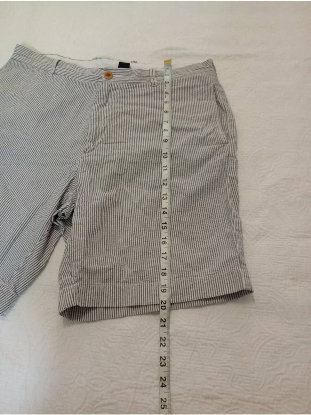 J. Crew Mens Striped 100% Cotton Shorts 34W Gray & White Casual Summer Wear